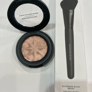 bareMinerals Highlighting Blush in Opal Glow and bare minerals blooming brush